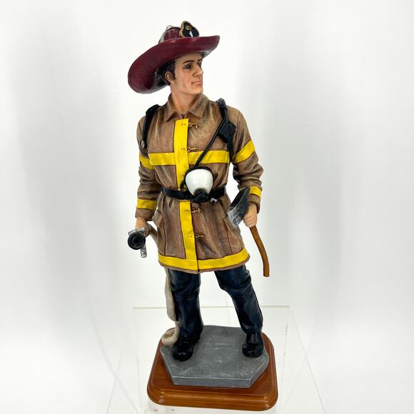 Vintage 2000 Red Hats of Courage Sentinel Of Courage 2/1945 Fireman Resin Figure - Picture 3 of 10